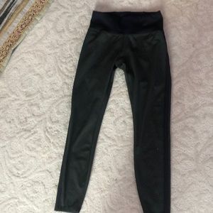 REI trendy leggings